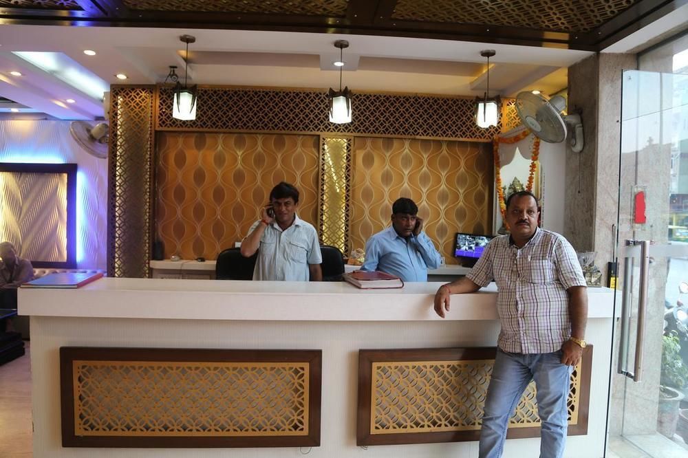 Hotel Grand Plaza New Delhi Exteriör bild