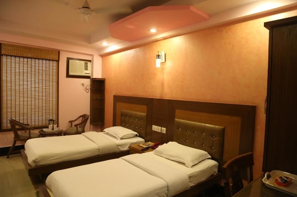Hotel Grand Plaza New Delhi Exteriör bild
